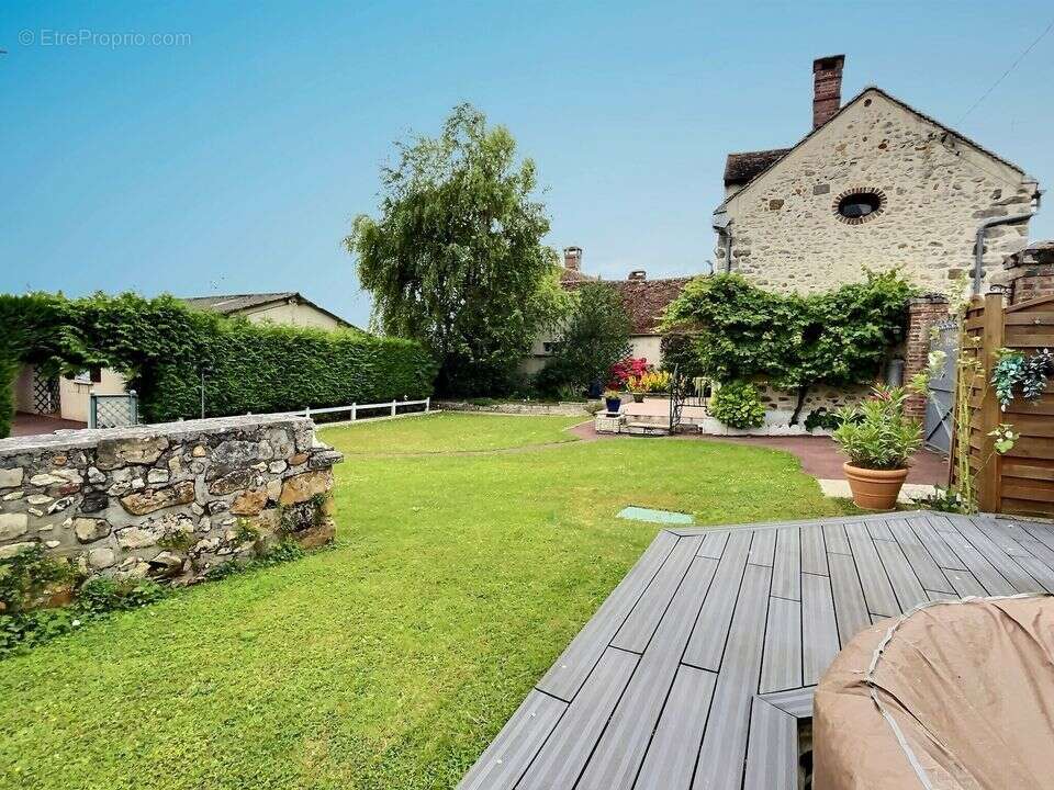 Ensemble immobilier 2 maisons et hangar- Donnemarie-Dontilly- - photo 2