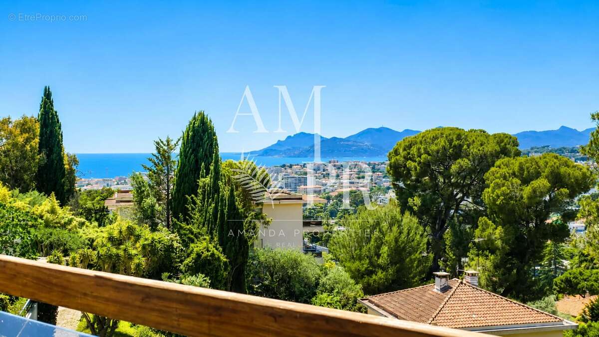 Appartement à LE CANNET
