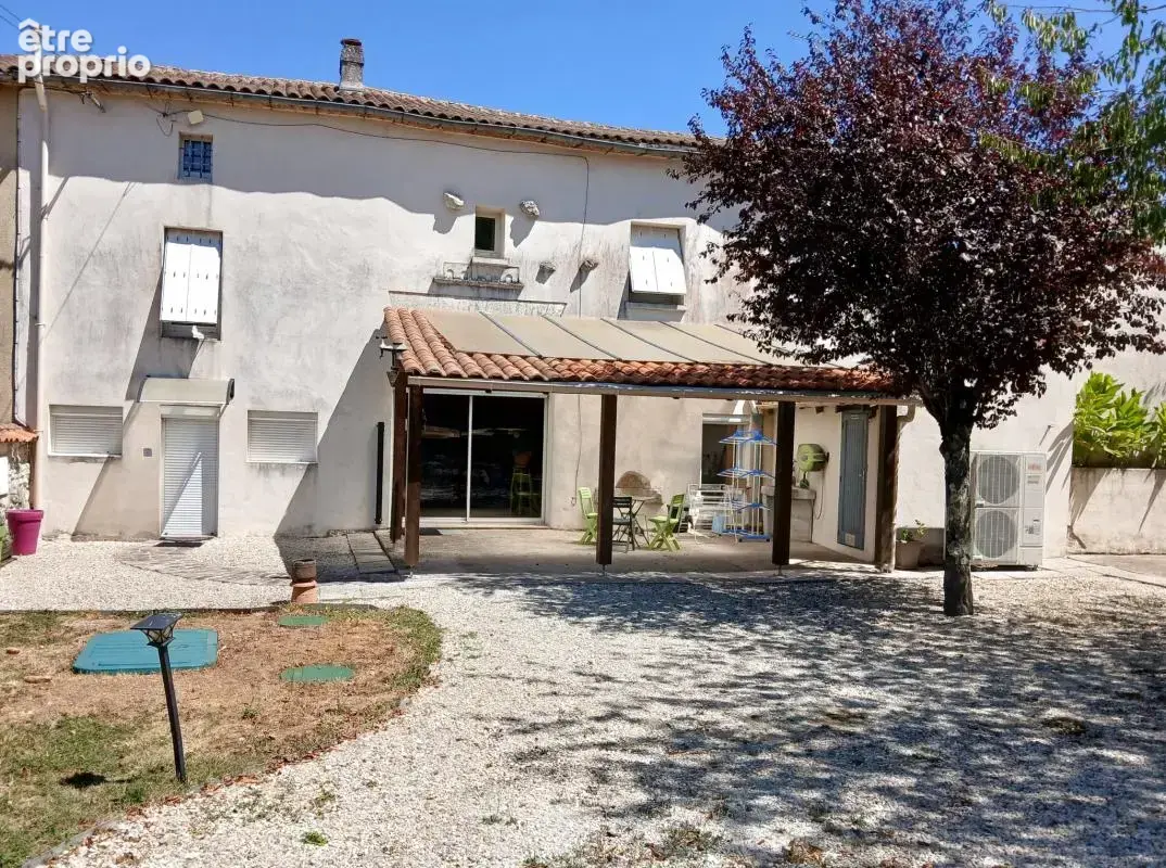 Maison à MORNAC