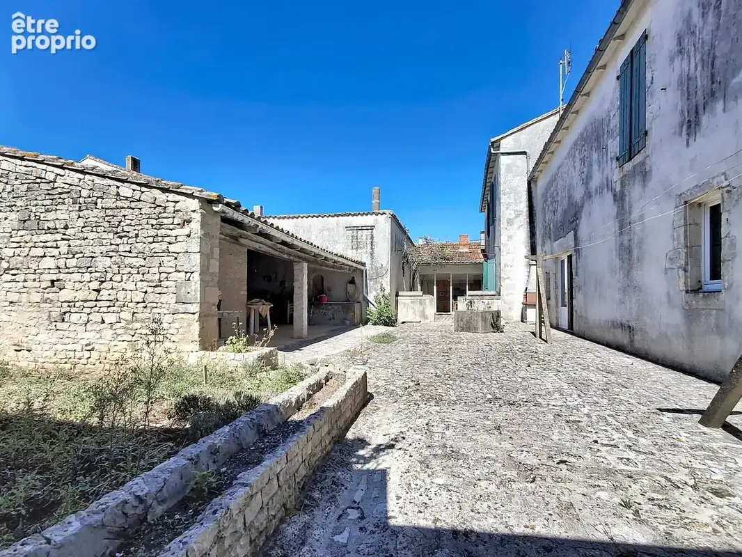 Sainte-Marie-de-Ré — Ensemble immobilier à fort potentiel - photo 11