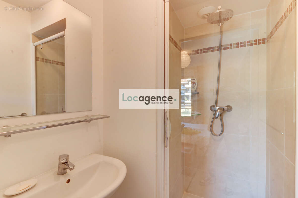 Appartement à MANDELIEU-LA-NAPOULE