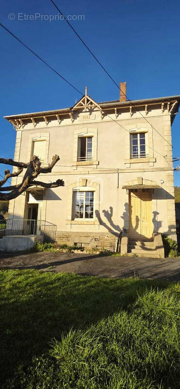 Maison à OBJAT
