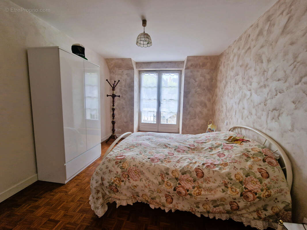 Turenne Maison en pierre rénovée - photo 17
