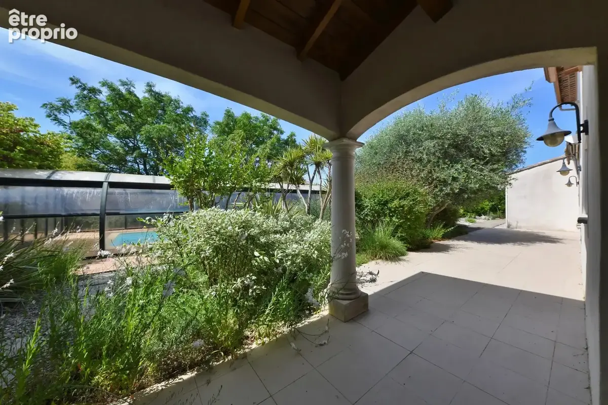 Propriété méridionale au cœur d'un superbe jardin paysagé - photo 5