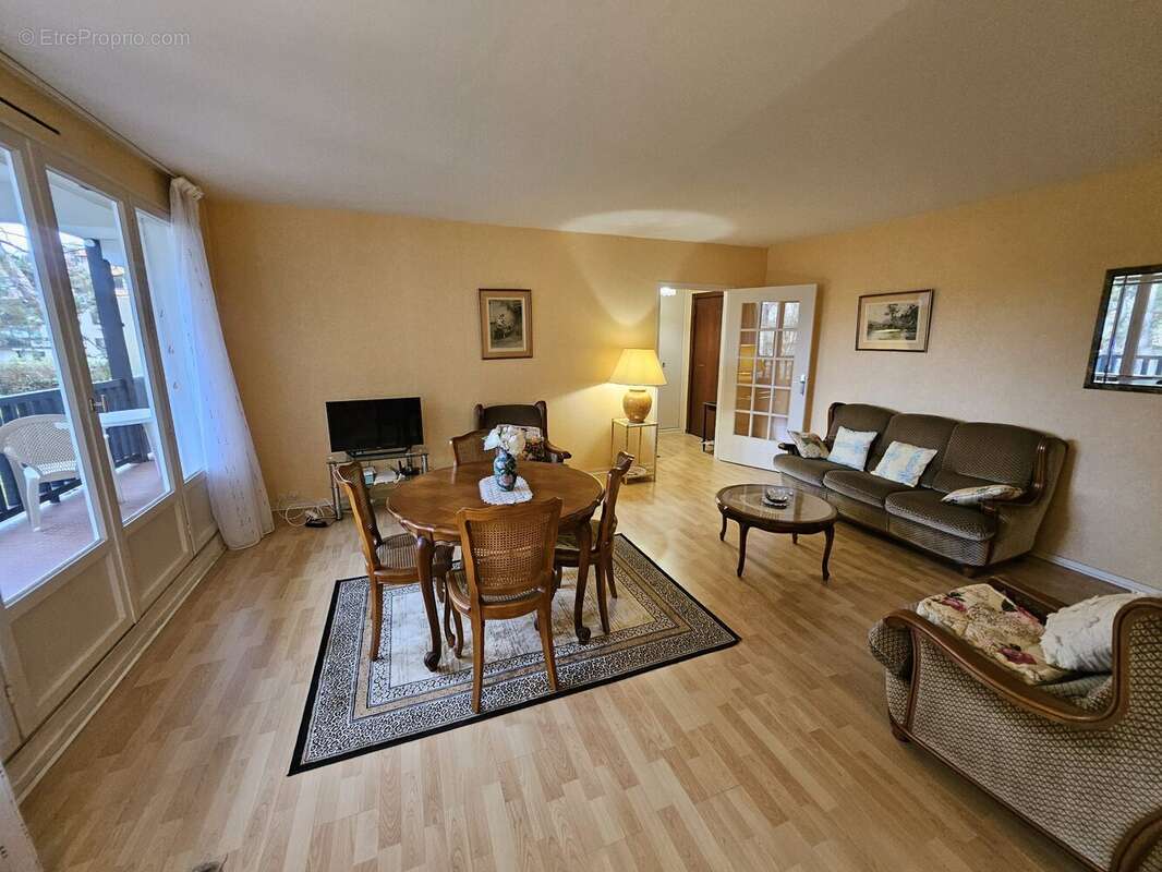 Appartement à TOURGEVILLE