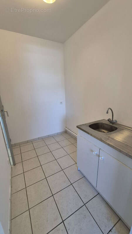 Commerce à LES GONDS