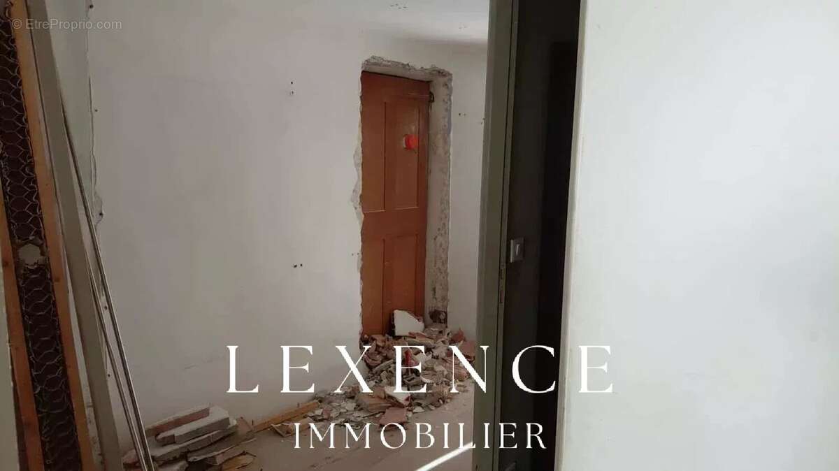 Appartement à LA FARE-LES-OLIVIERS