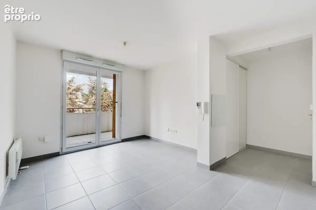 En exclusivité ! Découvrez cet appartement T3 de 54 m2, situé au 1er étage, secteur Lalande. - photo 1