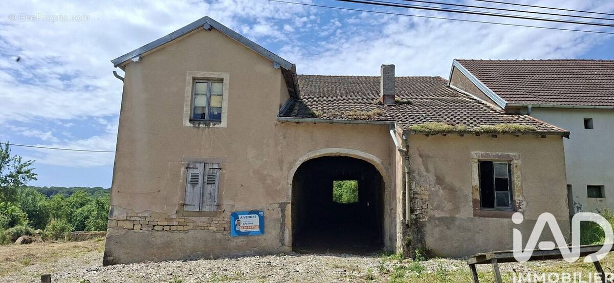 Photo 1 - Maison à GENEVREUILLE