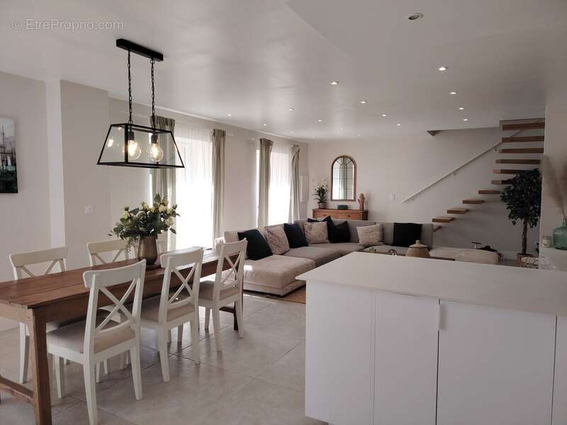 Maison à MIGNE-AUXANCES