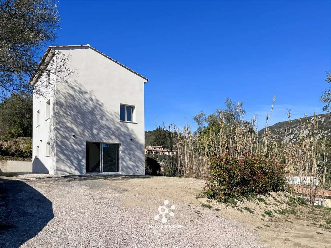 Maison à TOURRETTE-LEVENS