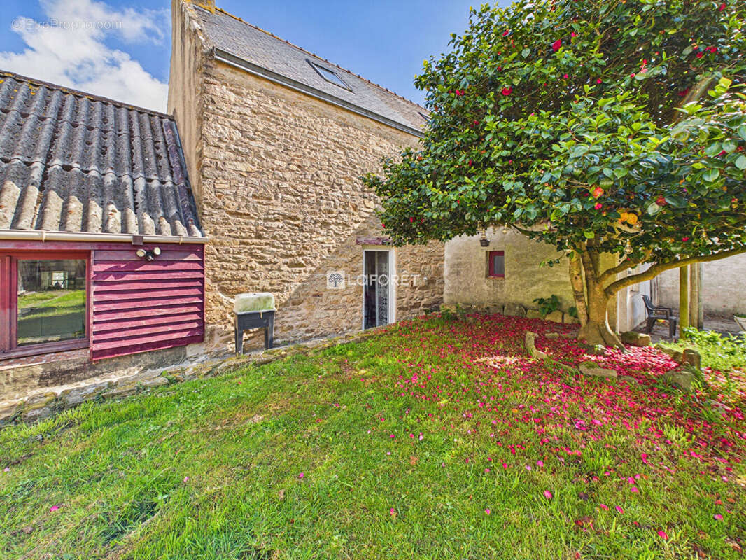 Maison à GUILER-SUR-GOYEN