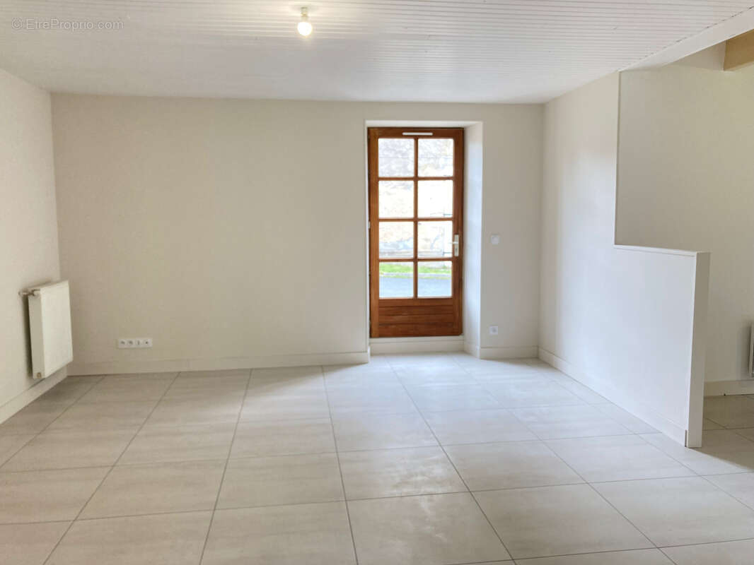 Maison à SAINT-LAURENT-DE-CERIS