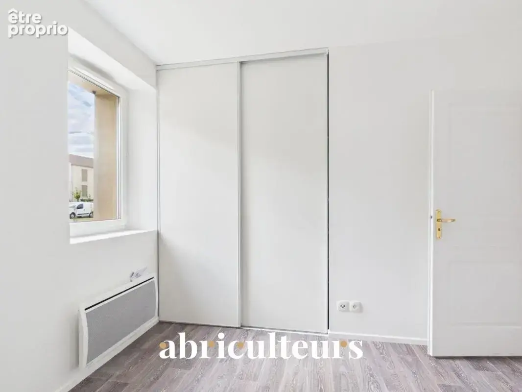 Survilliers : T2 48 m² rénové de caractère avec jardin et terrasse — Résidence prisée au calme - photo 10