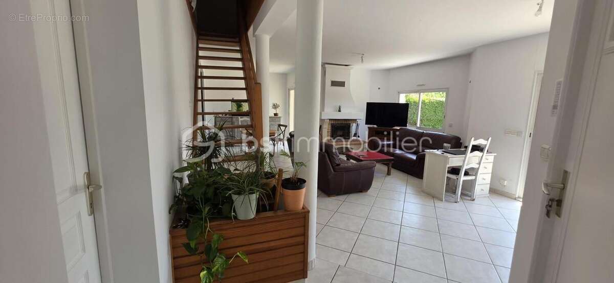 Maison 122 m² à Montardon  - photo 8