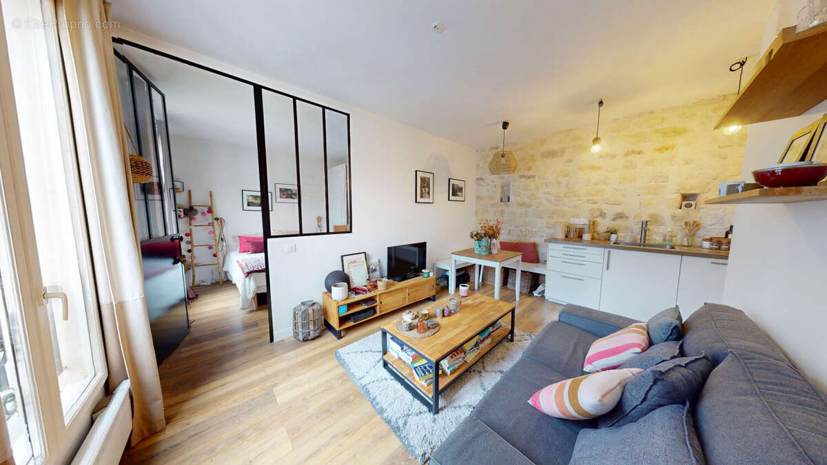 Appartement à PARIS-11E