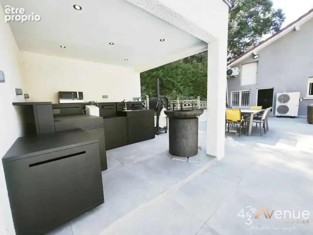 Maison 104 m² à Saint-Chamond  - photo 5
