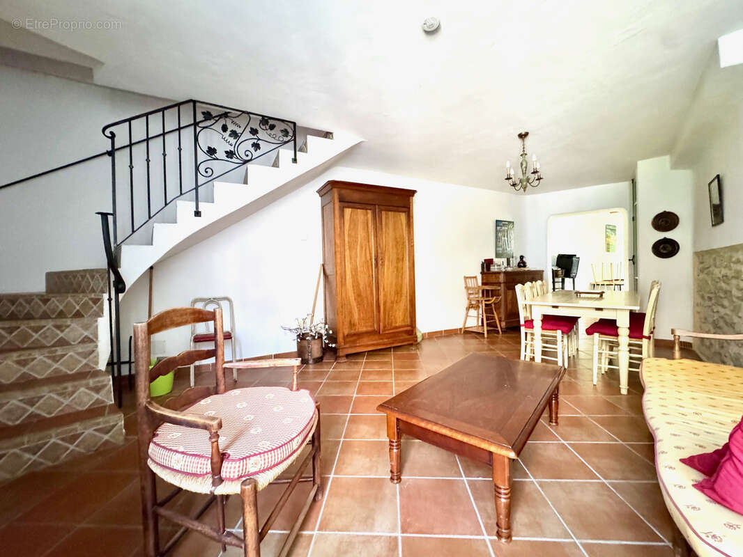 Maison à VAISON-LA-ROMAINE