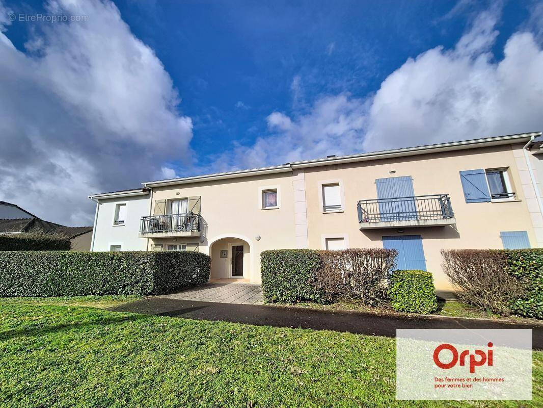 Appartement à PAZAYAC