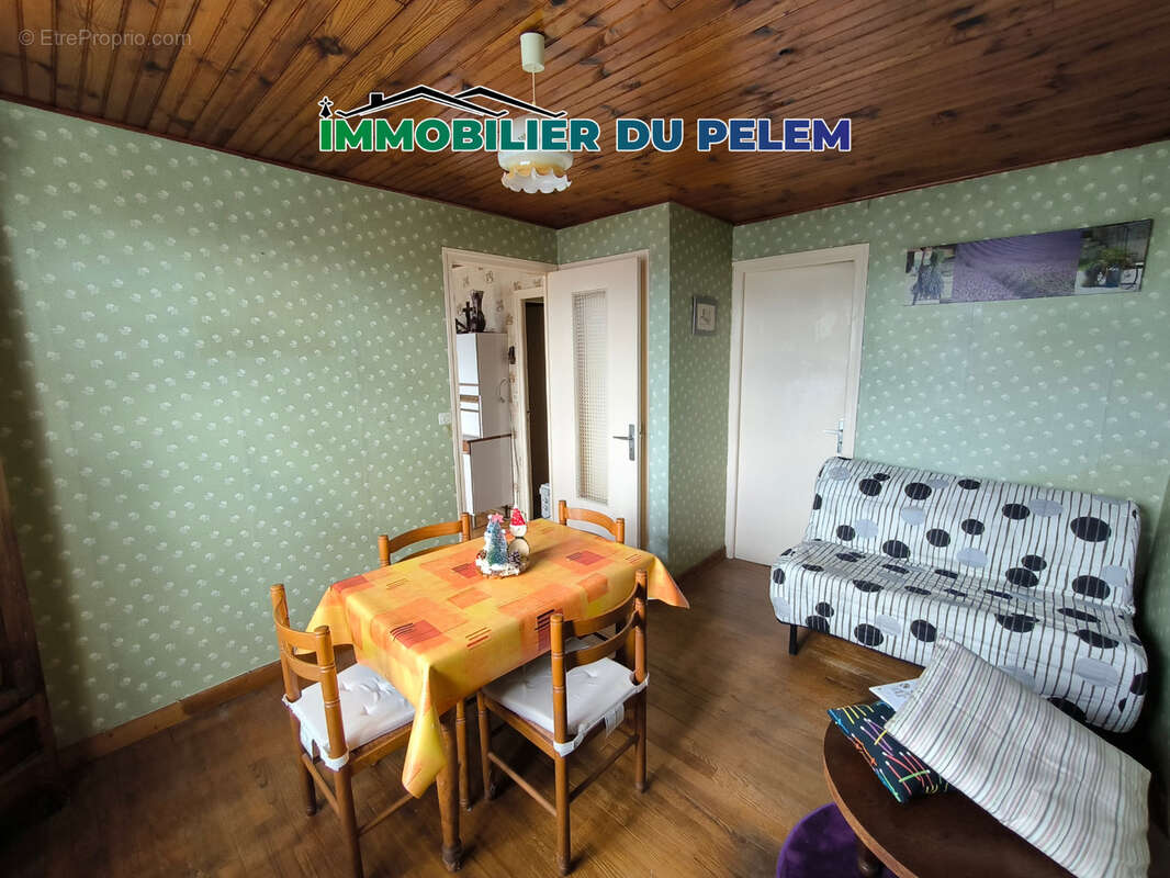 Maison à SAINT-NICOLAS-DU-PELEM