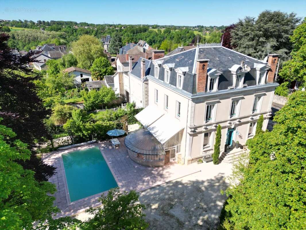 Maison de Centre Ville avec parc - photo 3