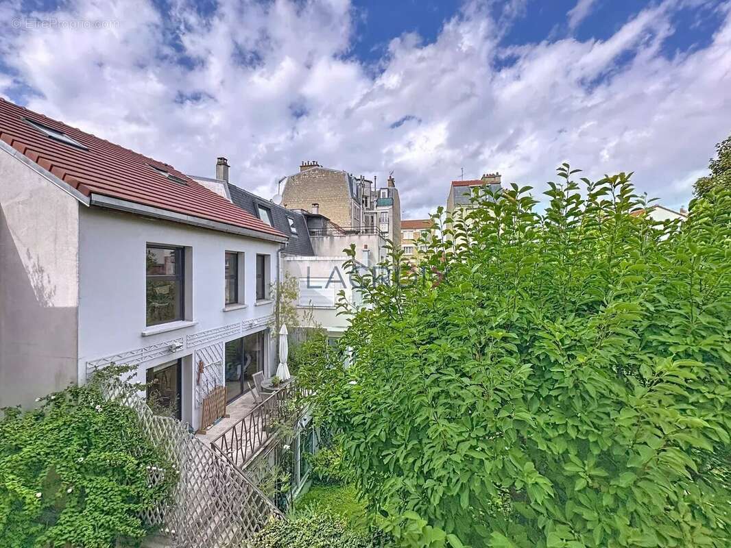 Appartement à BOIS-COLOMBES