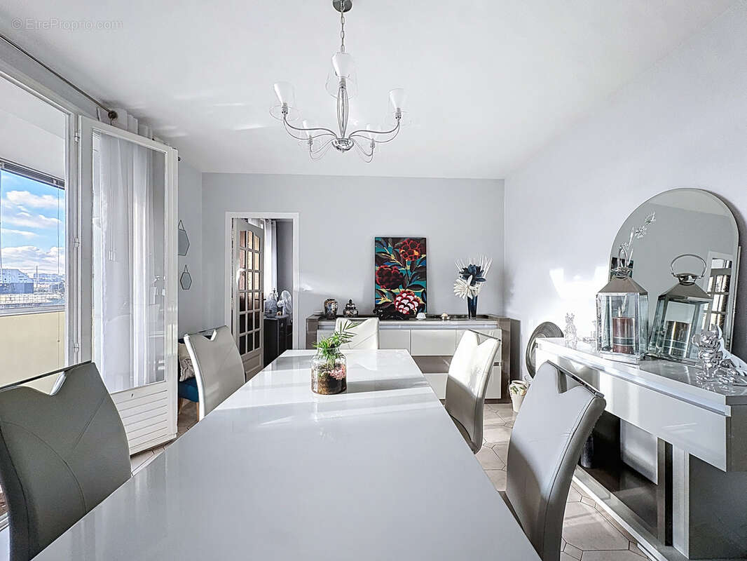 Appartement à VENISSIEUX