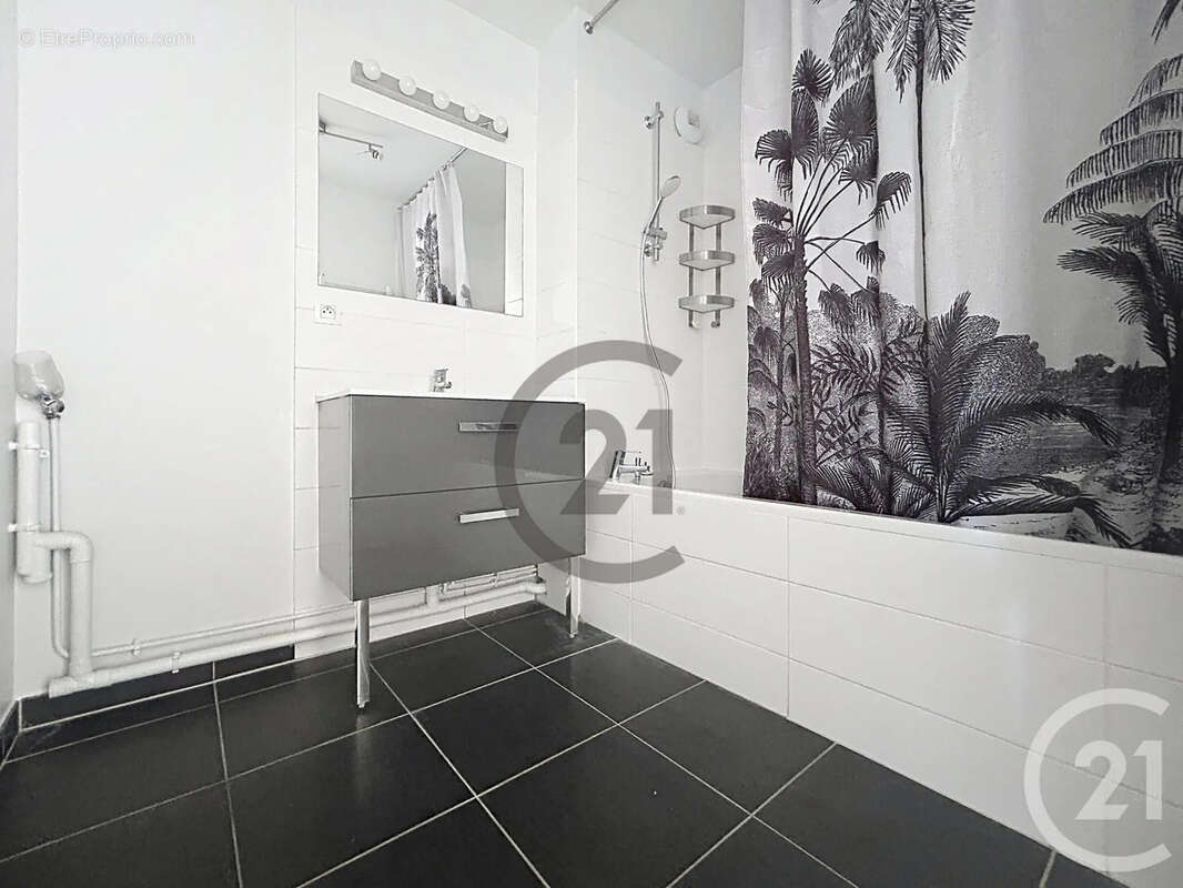 Appartement à FONTAINEBLEAU