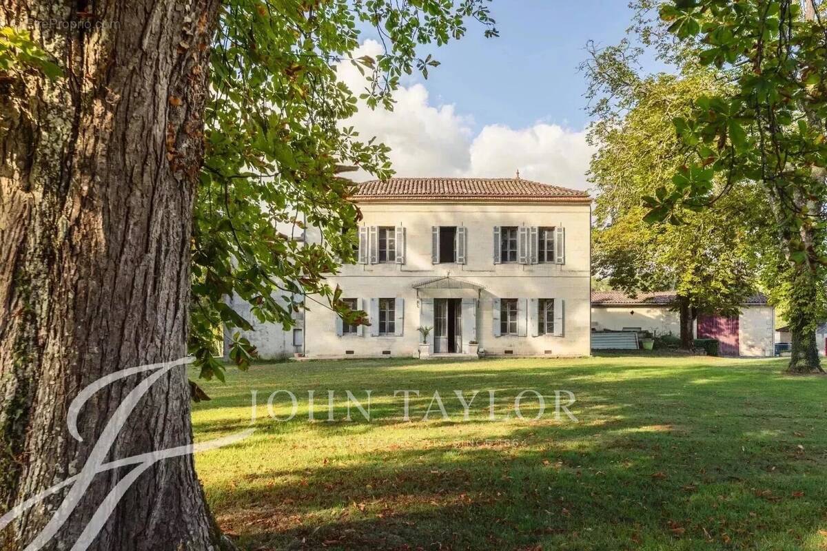 Maison à SADIRAC