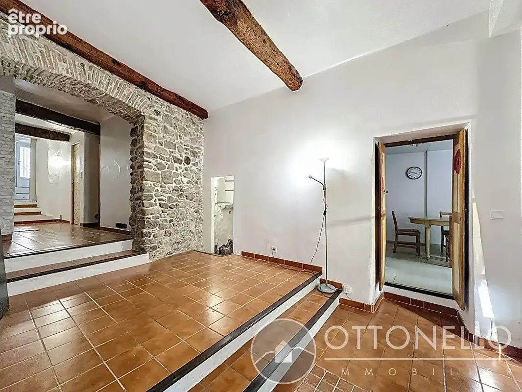 Appartement  3 pièces de 104,70 m2 à Roquebrune-sur-Argens - photo 3
