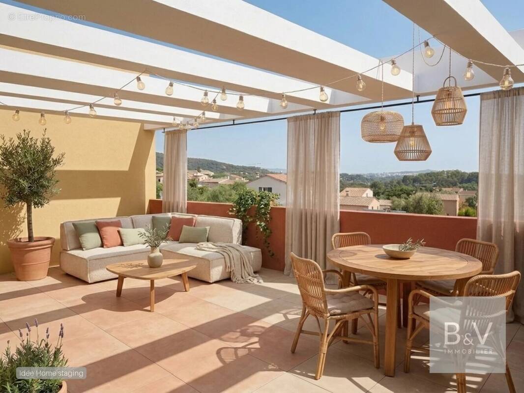 Appartement à LA ROQUETTE-SUR-SIAGNE
