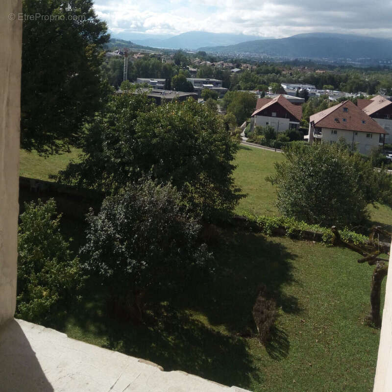 Appartement à PRINGY