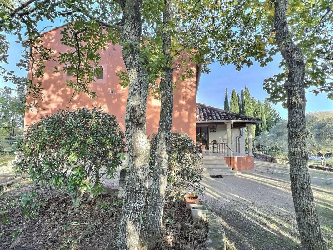Maison à ROUSSILLON