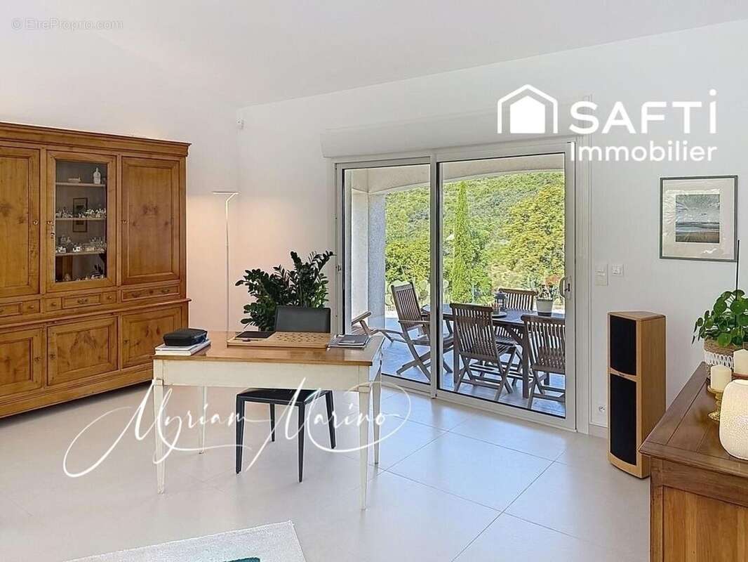 Photo 8 - Maison à FREJUS