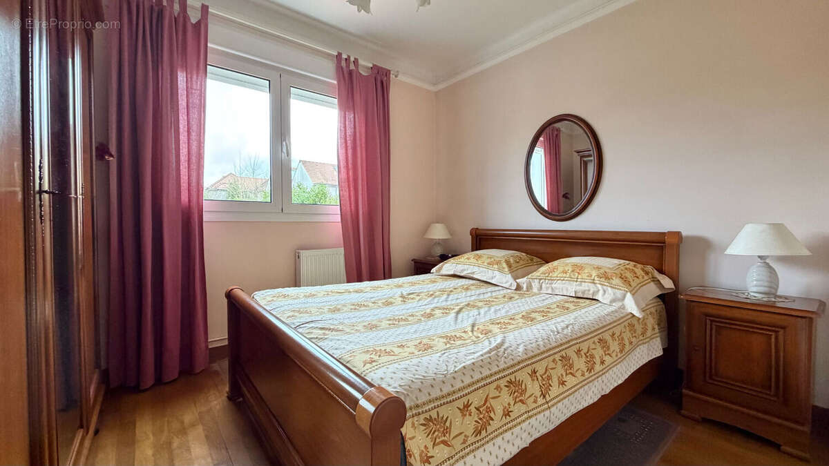 Maison à SAINTRY-SUR-SEINE