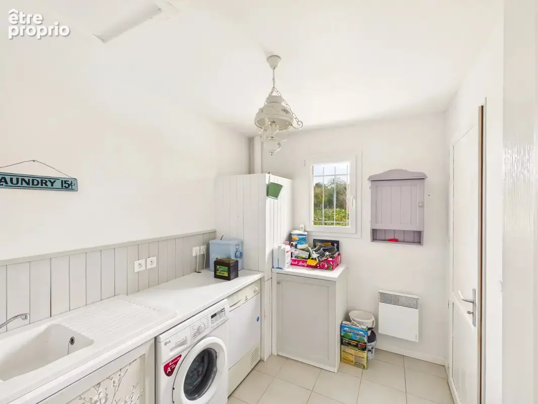 Belle maison de plain-pied avec piscine et jardin - photo 14
