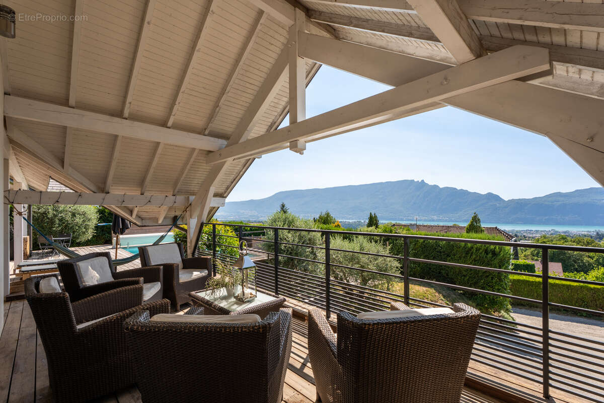 Hauteurs AIX LES BAINS - Villa familiale : panoramique sur le lac - piscine et jardin - photo 11