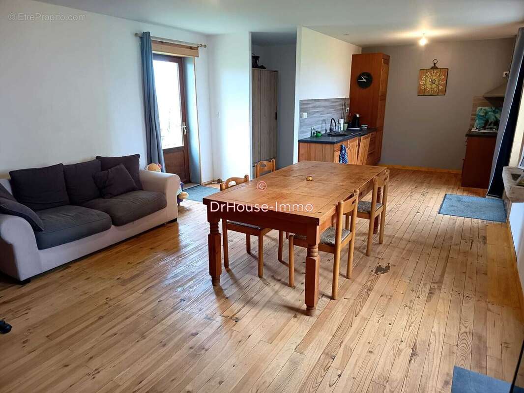Maison 121 m² à Sainte-Radegonde  - photo 33