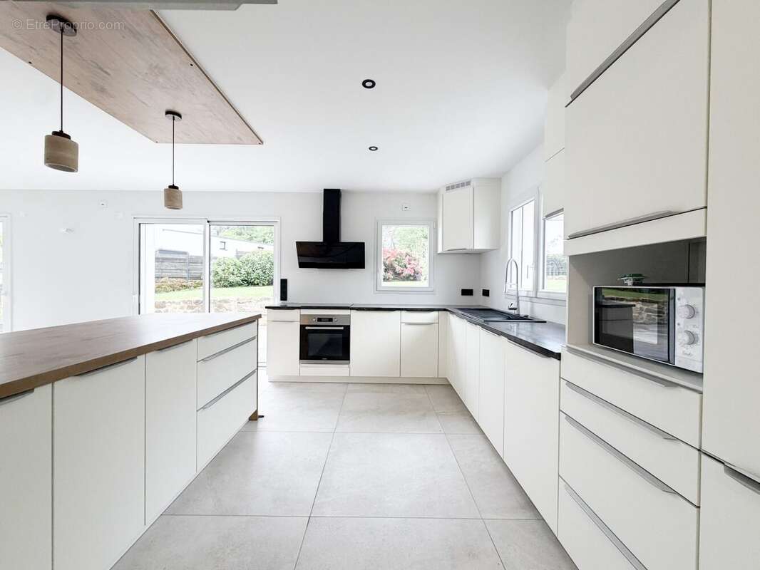 Maison 158 m² à Monterblanc  - photo 3