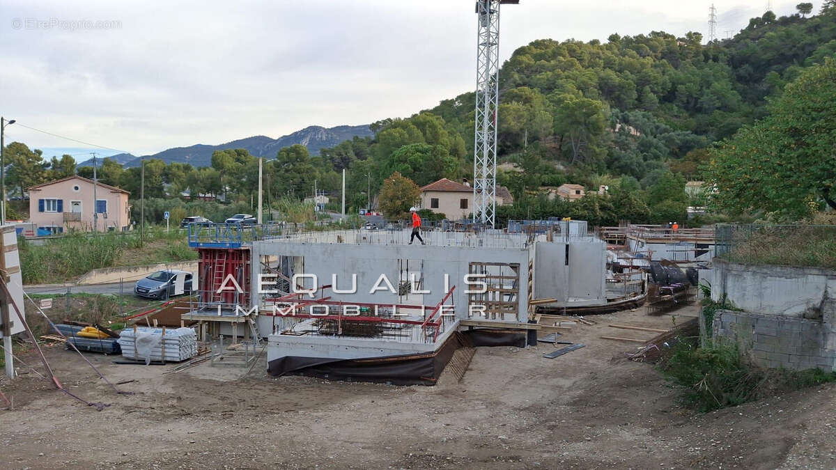 Commerce à COLOMARS