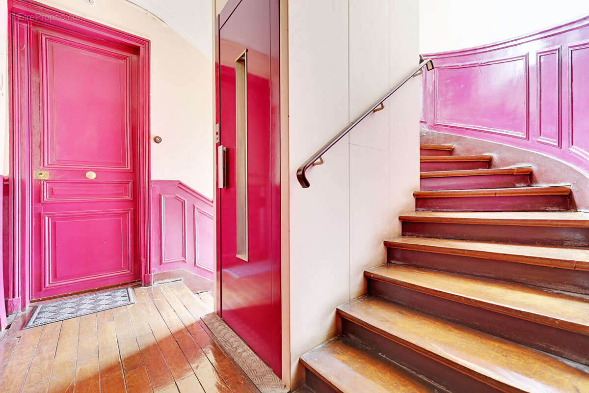 Appartement à PARIS-18E