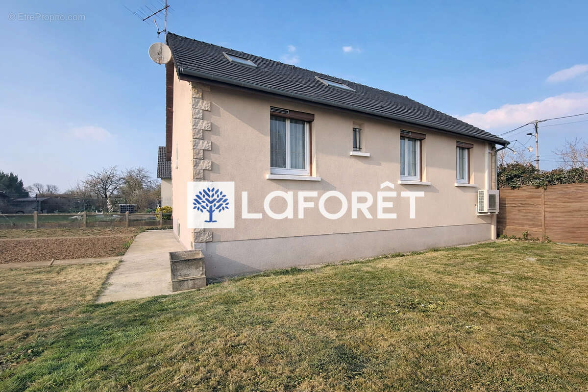 Maison à ROZAY-EN-BRIE