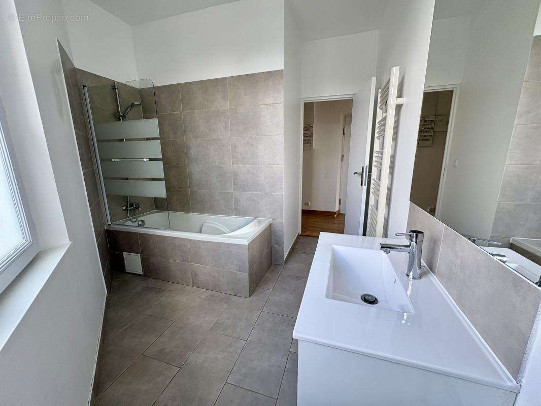 Appartement à VAUMOISE