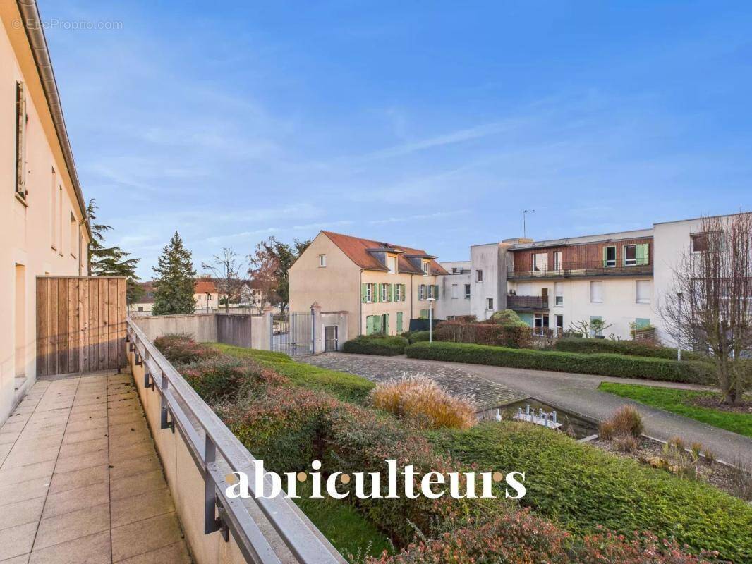 Appartement à SURVILLIERS