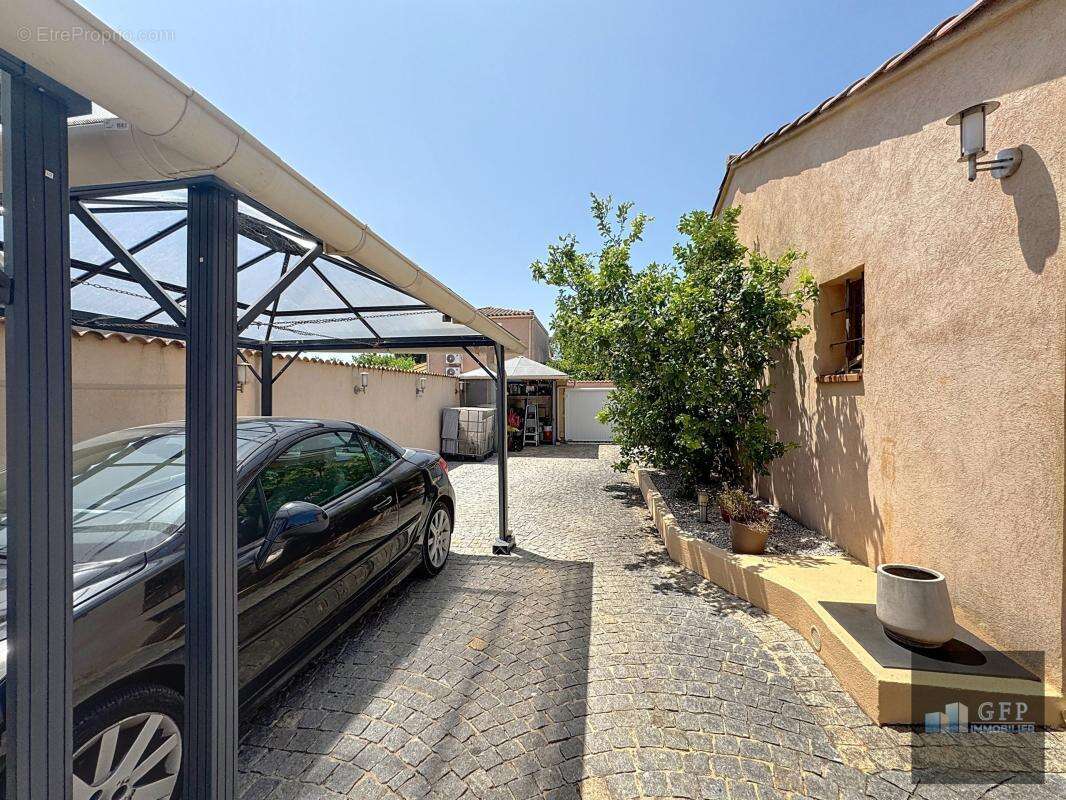 Maison à LA LONDE-LES-MAURES