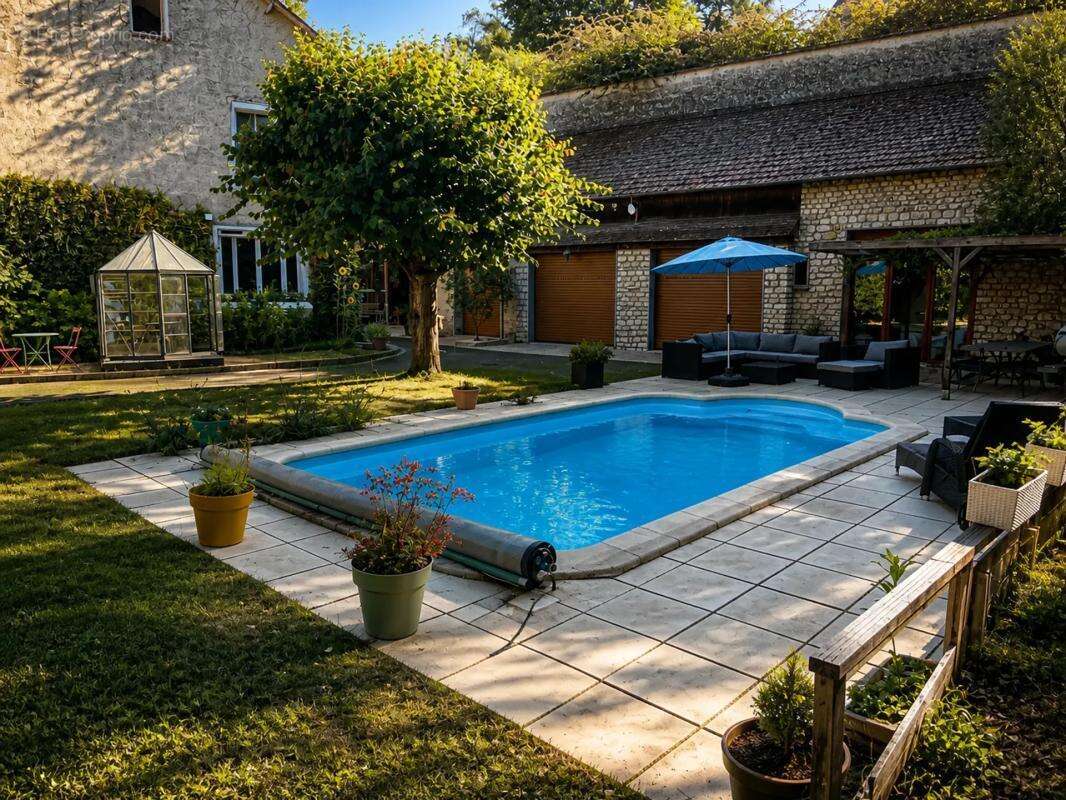 Maison meulière 143 m²+ dependance + garage et piscine - photo 2