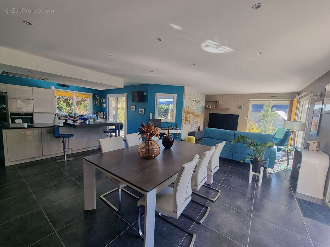 Maison à DRAGEY-RONTHON