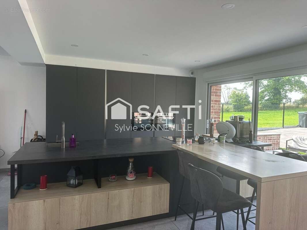 Maison 255 m² à Millam  - photo 3