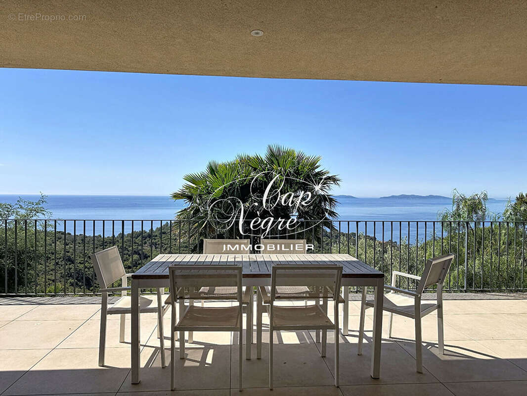 Propriété contemporaine avec magnifique vue mer au Rayol - photo 8