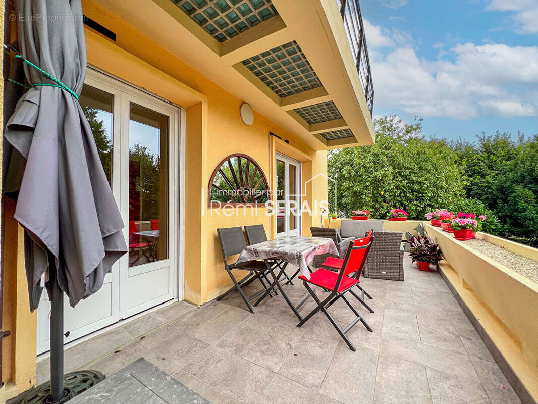 Maison à CONDE-SUR-NOIREAU